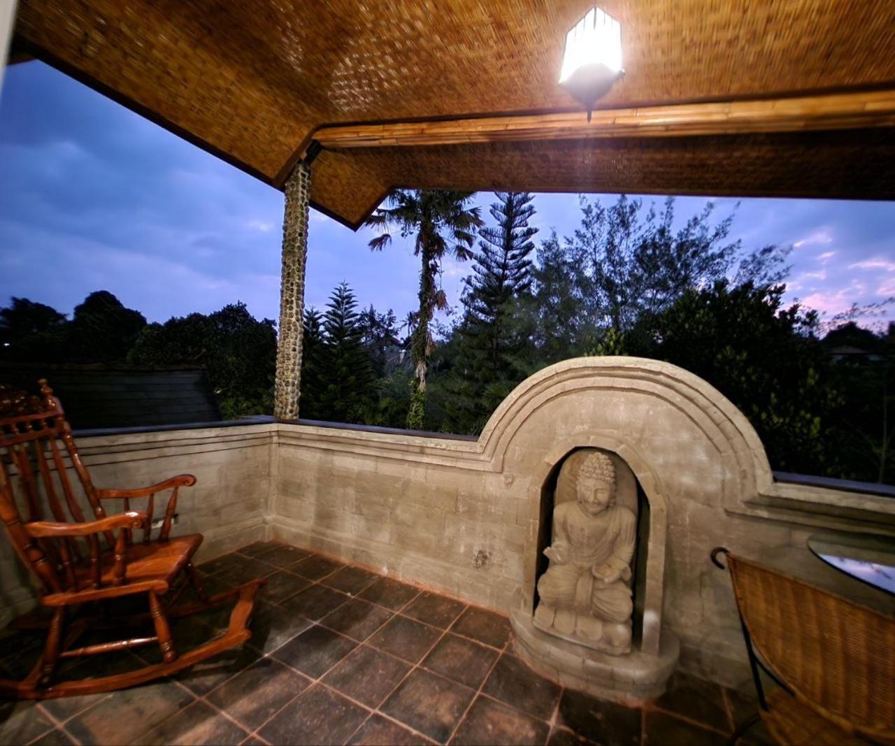 Avalon Ubud Castle & Spa Exterior foto